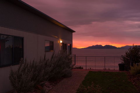 Swansea Beach Chalets - Tourism TAS 38