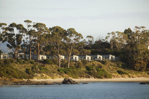 Swansea Beach Chalets - Tourism TAS 25