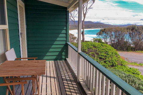 BINALONG BEACH COTTAGE Beachfront At Bay Of Fires Next To Restaurant - Tourism TAS 14