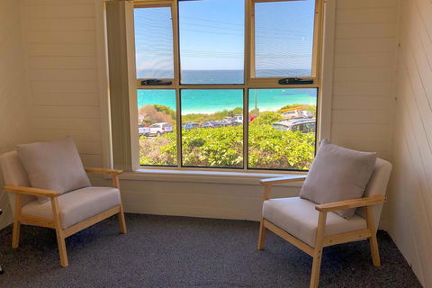 BINALONG BEACH COTTAGE Beachfront At Bay Of Fires Next To Restaurant - Tourism TAS 3