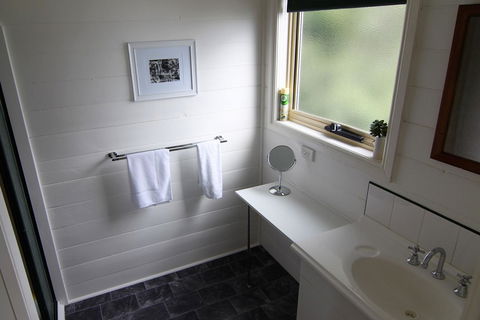 BINALONG BEACH COTTAGE Beachfront At Bay Of Fires Next To Restaurant - Tourism TAS 7