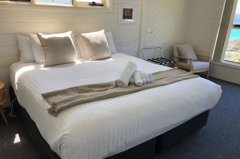 BINALONG BEACH COTTAGE Beachfront At Bay Of Fires Next To Restaurant - Tourism TAS 6