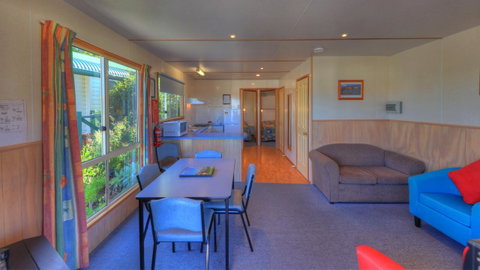 Bicheno Cabin Park - Tourism TAS 9
