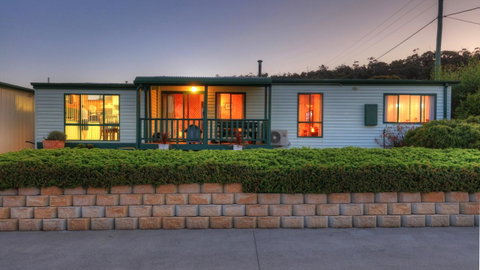Bicheno Cabin Park - Tourism TAS 27