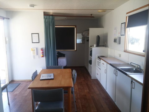 Bicheno Cabin Park - Tourism TAS 31