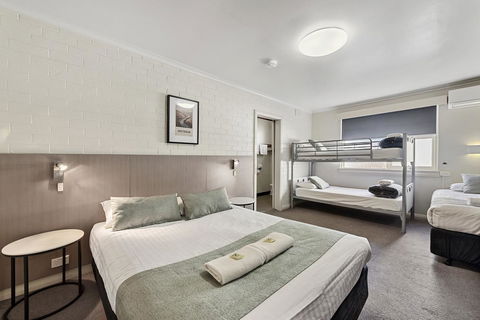 The Cornwall Boutique Hotel - Tourism TAS 8