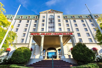 Hotel Grand Chancellor Launceston with Hobart Tourism