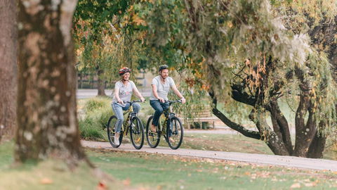 Country Club Villas - Hobart Tourism 7