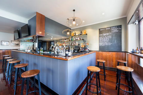 Customs House Hotel - Tourism TAS 13
