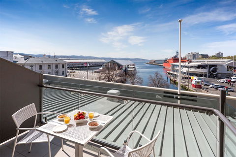 Customs House Hotel - Tourism TAS 15