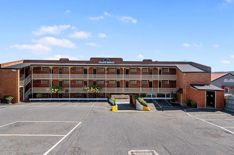 Coach House Launceston - Tourism TAS 1