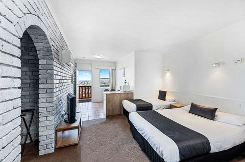 Coach House Launceston - Tourism TAS 13