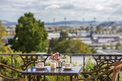 Coach House Launceston - Tourism TAS 27