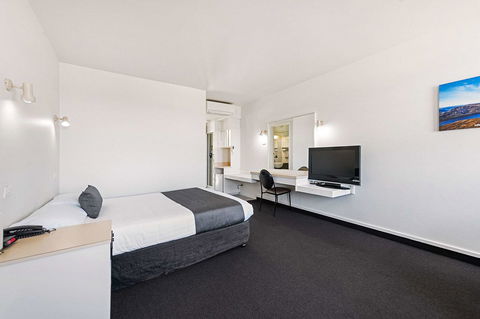 Coach House Launceston - Tourism TAS 17