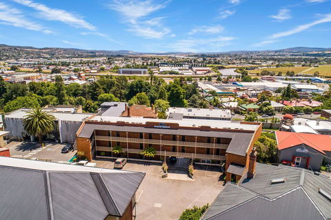Coach House Launceston - Tourism TAS 32