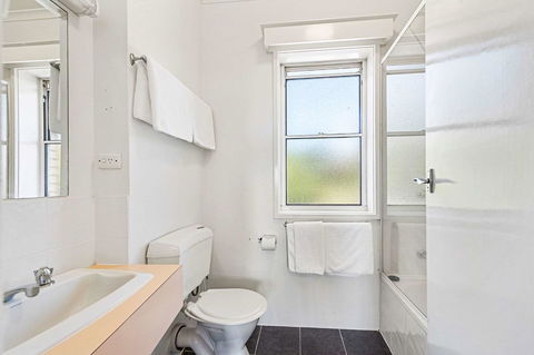 Coach House Launceston - Tourism TAS 25