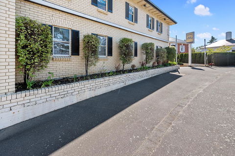 Coach House Launceston - Tourism TAS 2