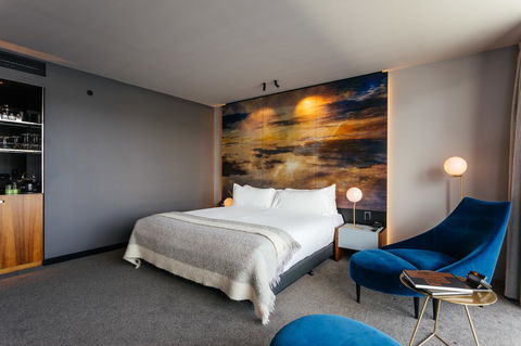 MACq 01 Hotel - Tourism TAS 7