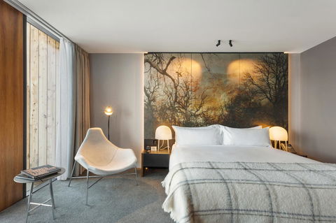 MACq 01 Hotel - Tourism TAS 11
