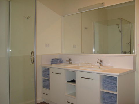Barclay Motor Inn - Hobart Tourism 38