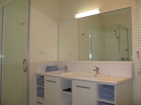 Barclay Motor Inn - Hobart Tourism 36