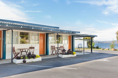 Riverfront Motel & Villas - Tourism TAS 16