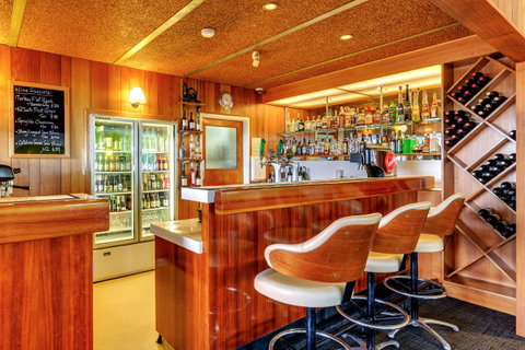 Riverfront Motel & Villas - Tourism TAS 36