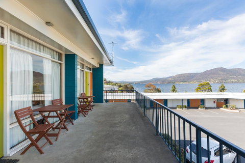 Riverfront Motel & Villas - Tourism TAS 31