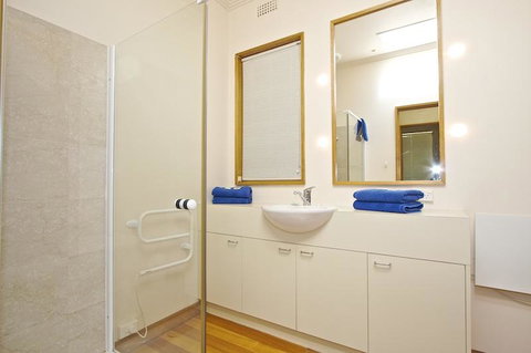 Riverfront Motel & Villas - Tourism TAS 2