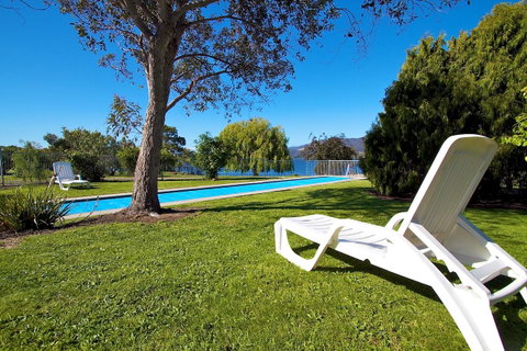 Riverfront Motel & Villas - Tourism TAS 11