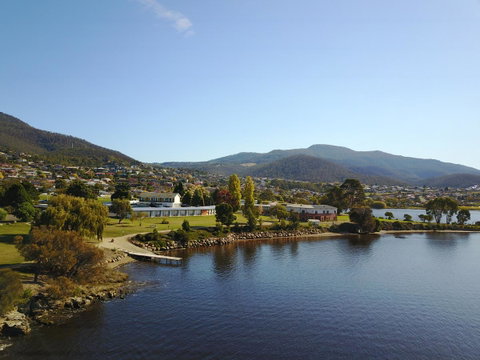 Riverfront Motel & Villas - Tourism TAS 29