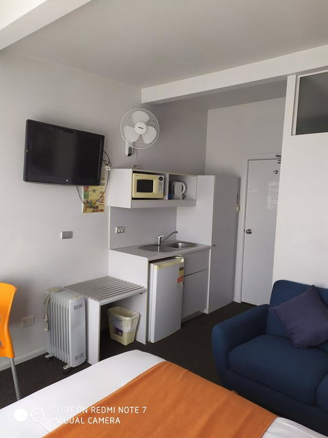 Waterfront Lodge Motel - Tourism TAS 14