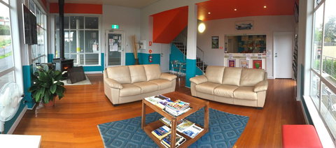 Waterfront Lodge Motel - Tourism TAS 20