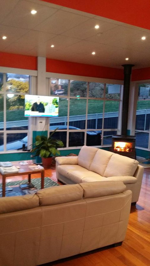 Waterfront Lodge Motel - Tourism TAS 33