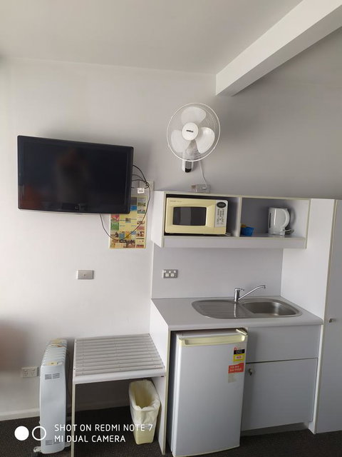 Waterfront Lodge Motel - Tourism TAS 3