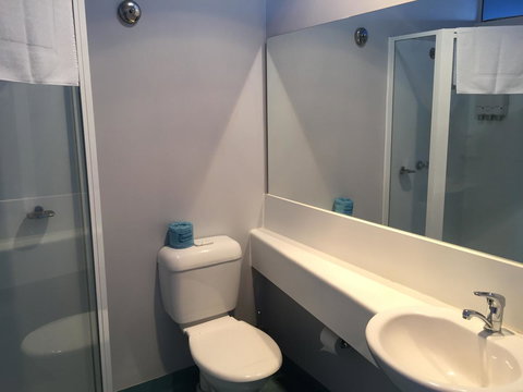 Waterfront Lodge Motel - Tourism TAS 28