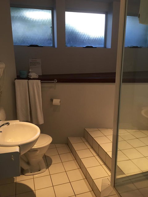 Waterfront Lodge Motel - Tourism TAS 38