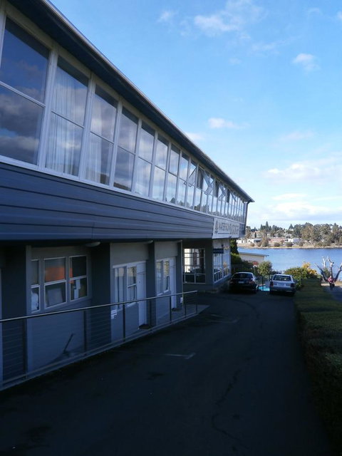 Waterfront Lodge Motel - Tourism TAS 32