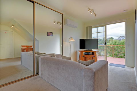 Aloft Boutique Accommodation - Tourism TAS 10
