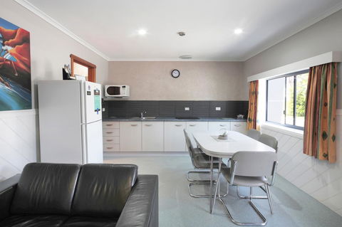 Georges Bay Apartments - Tourism TAS 38