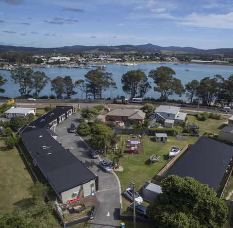 Georges Bay Apartments - Tourism TAS 16