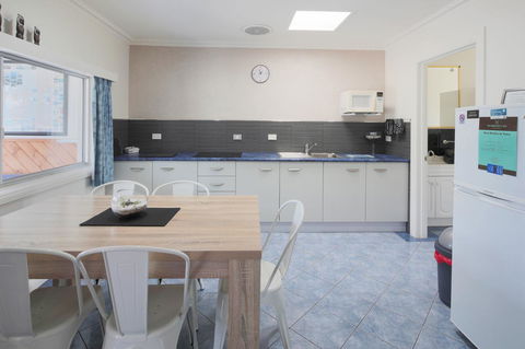 Georges Bay Apartments - Tourism TAS 36