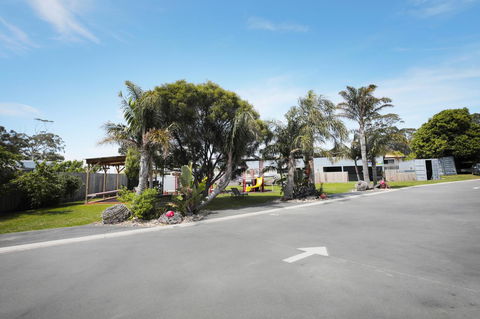 Georges Bay Apartments - Tourism TAS 43