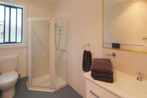 Georges Bay Apartments - Tourism TAS 32