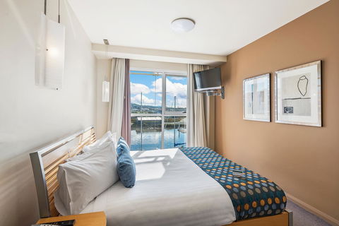Peppers Seaport Hotel - Tourism TAS 13