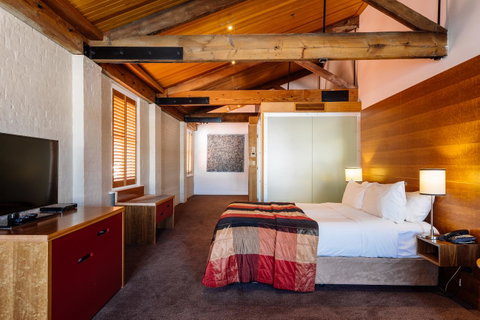 The Henry Jones Art Hotel - Tourism TAS 25