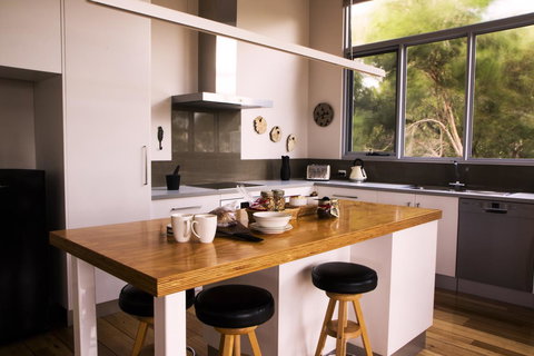 Eagle Peaks At Freycinet - Tourism TAS 25