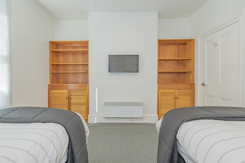 4 Bedroom House - Hobart CBD - Free Parking - Free WIFI - Tourism TAS 15