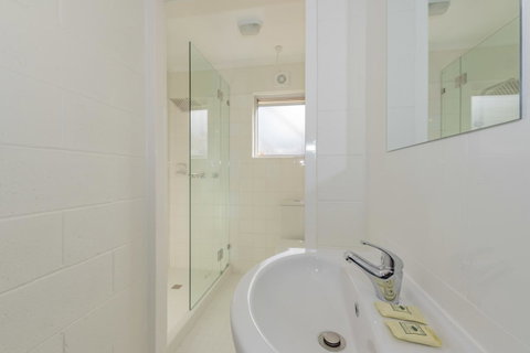 4 Bedroom House - Hobart CBD - Free Parking - Free WIFI - Tourism TAS 11