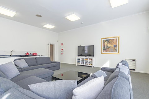 4 Bedroom House - Hobart CBD - Free Parking - Free WIFI - Tourism TAS 12
